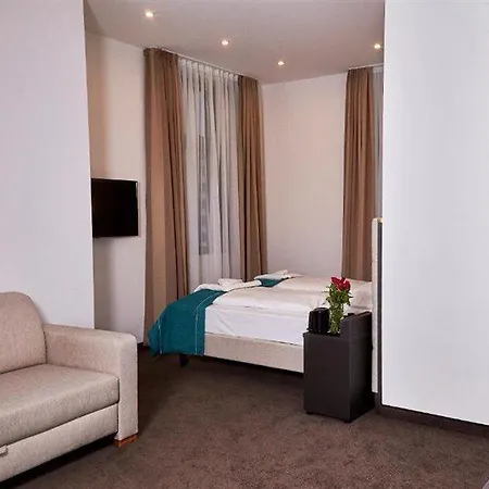 Hotel The Monument 3*